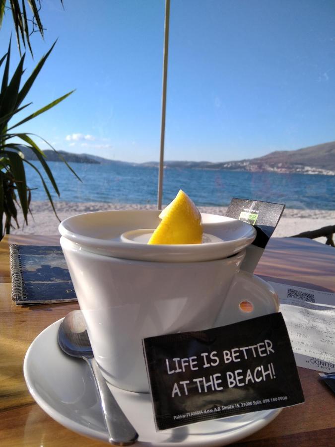 Apartment Alegria In Okrug With Heated Pool, Sea View, Jacuzzi, Wifi Trogir Zewnętrze zdjęcie